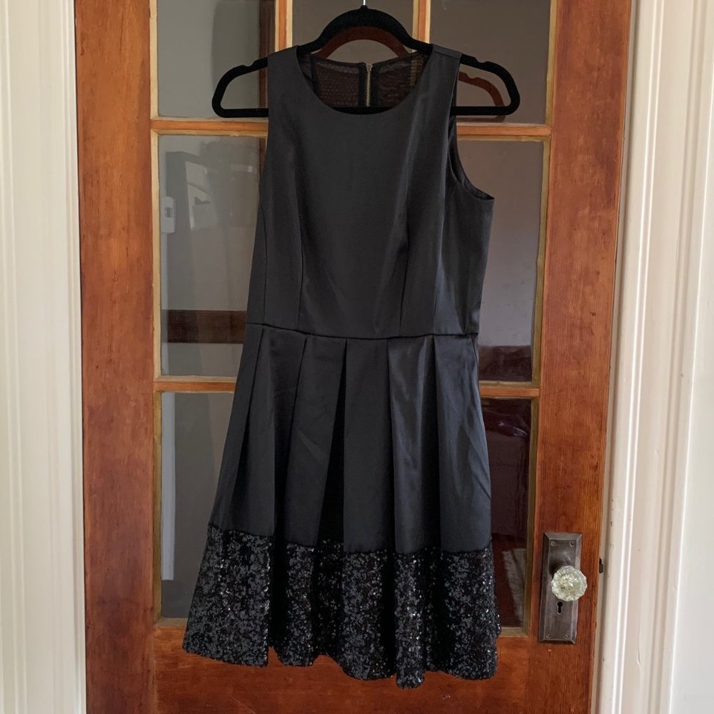 Gorgeous LBD with sparkle!